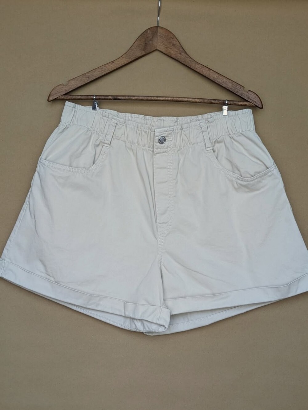 H&M Beige Paper-Bag Shorts